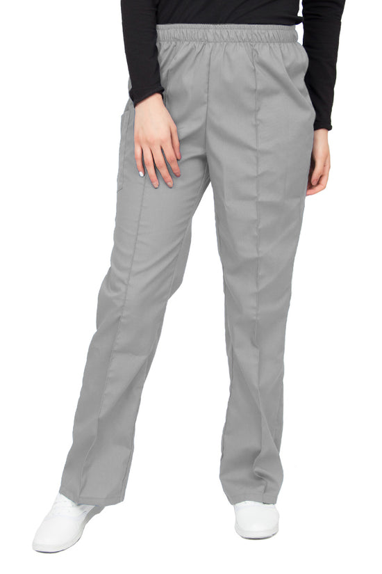 Pantalón clínico gris claro de corte recto, con una aforza al frente, una bolsa en el lado derecho con cierre de velcro, y cintura de elástico.
